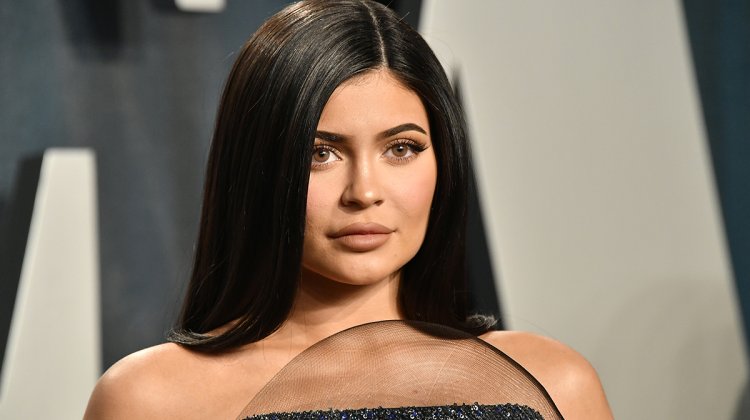 Kylie Jenners Billionaire Status: Reality TV Star Launches New Cosmetics Line